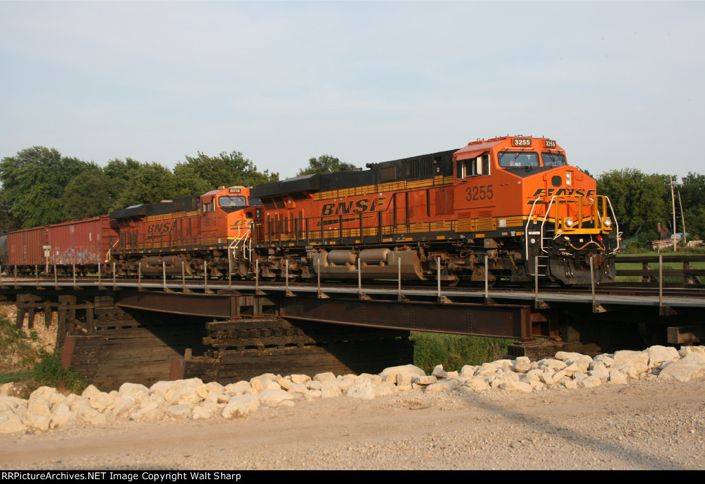 BNSF 8018